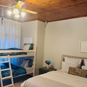 Leisure Family Parow Guest house