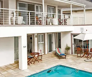 61 On Camps Bay Bed & Breakfast